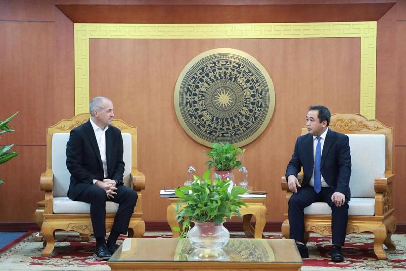 Promoting trade and investment between Vietnam and the state of Iowa