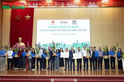 For a 'Green Vietnam 2025' initiative launched to promote tree planting and climate action